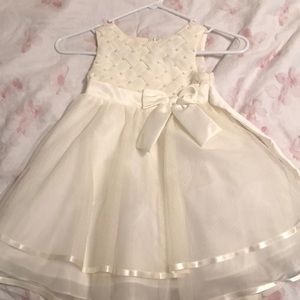 Like new girls elegant dress!